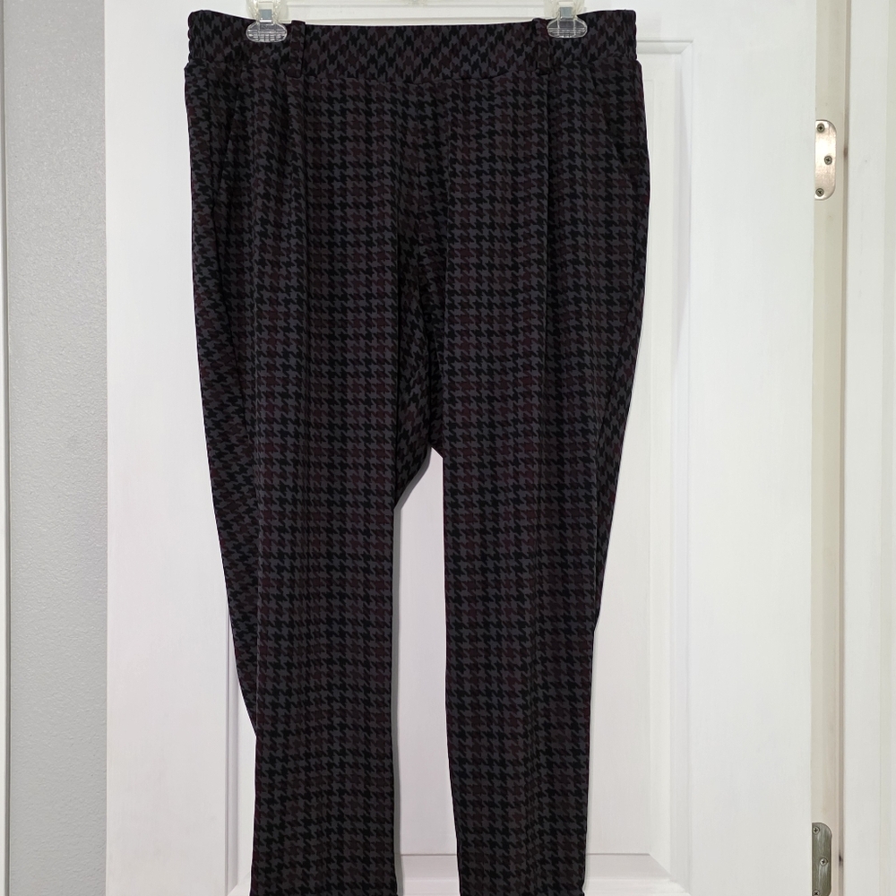 Men's Black and Gray Houndstooth Pants